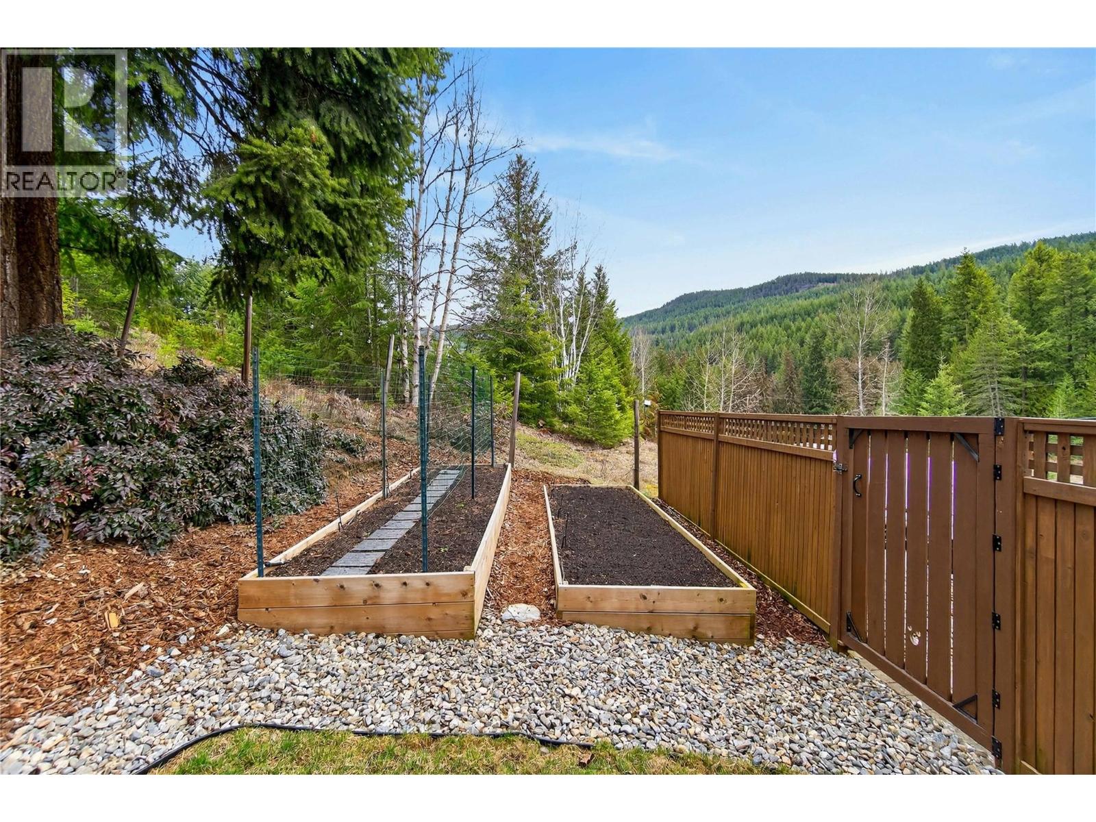 2823 Rose Dale Place, Blind Bay