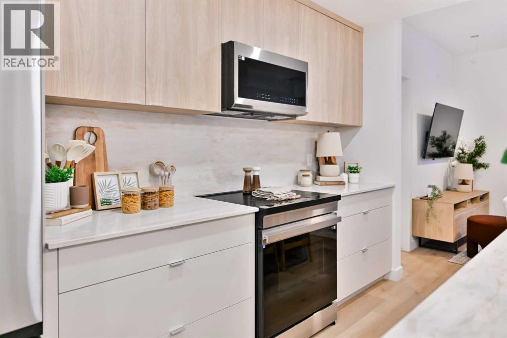 Single Family House for Sale in SL   Street SW Beltline Calgary 