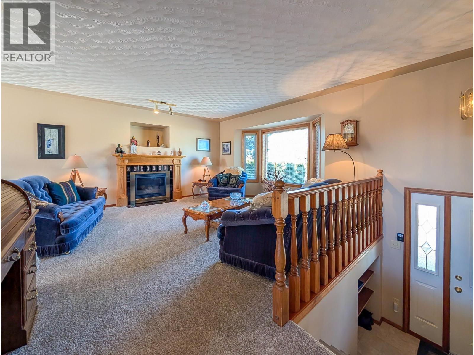 400 ALWARD STREET - 10