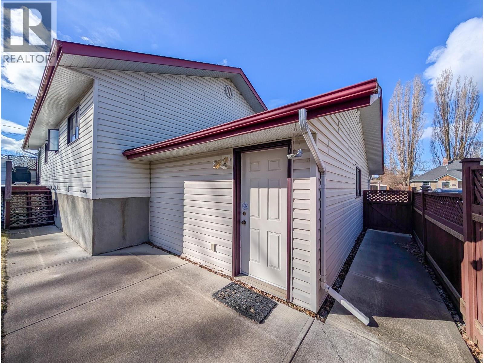 400 ALWARD STREET - 6