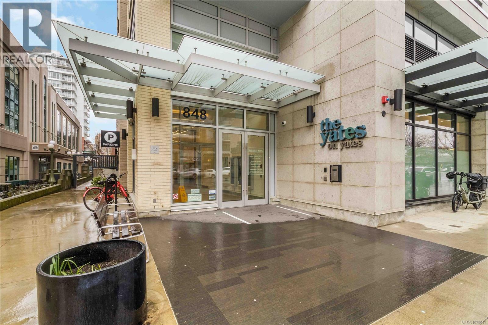#1206 848 Yates St - 1