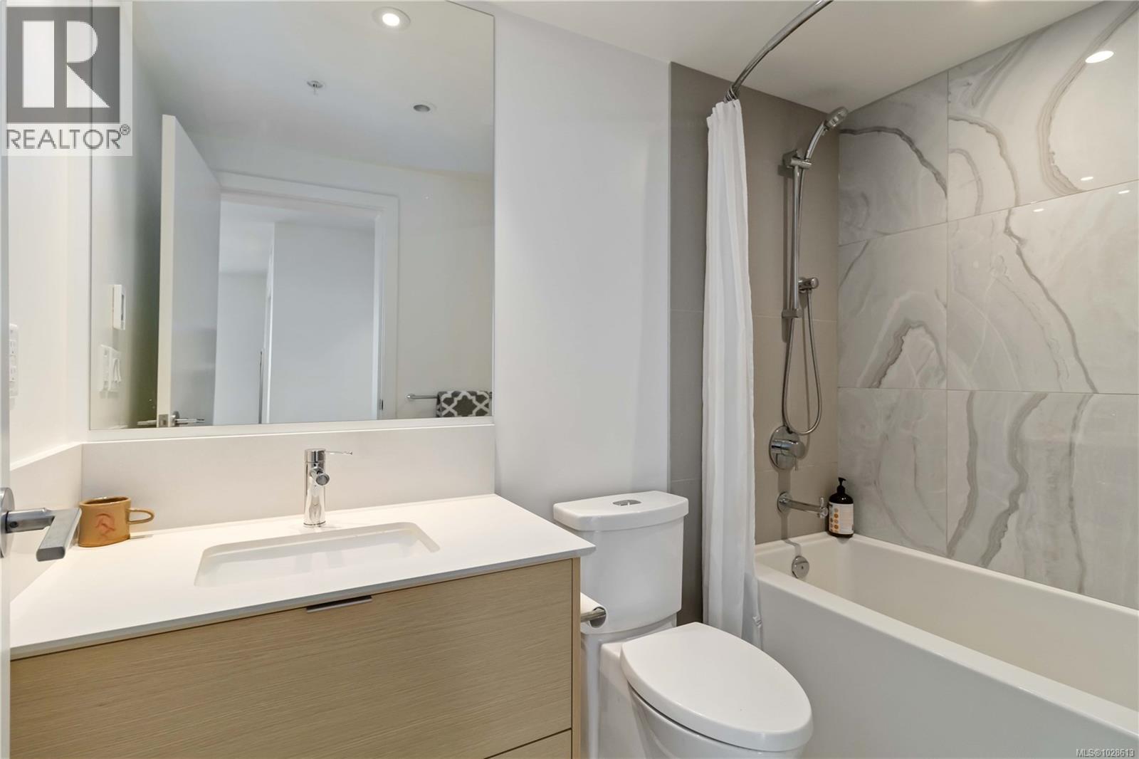 #1206 848 YATES ST - 17