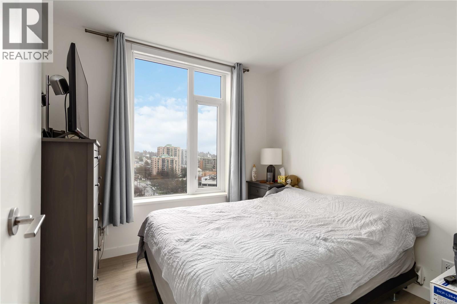 #1206 848 YATES ST - 19