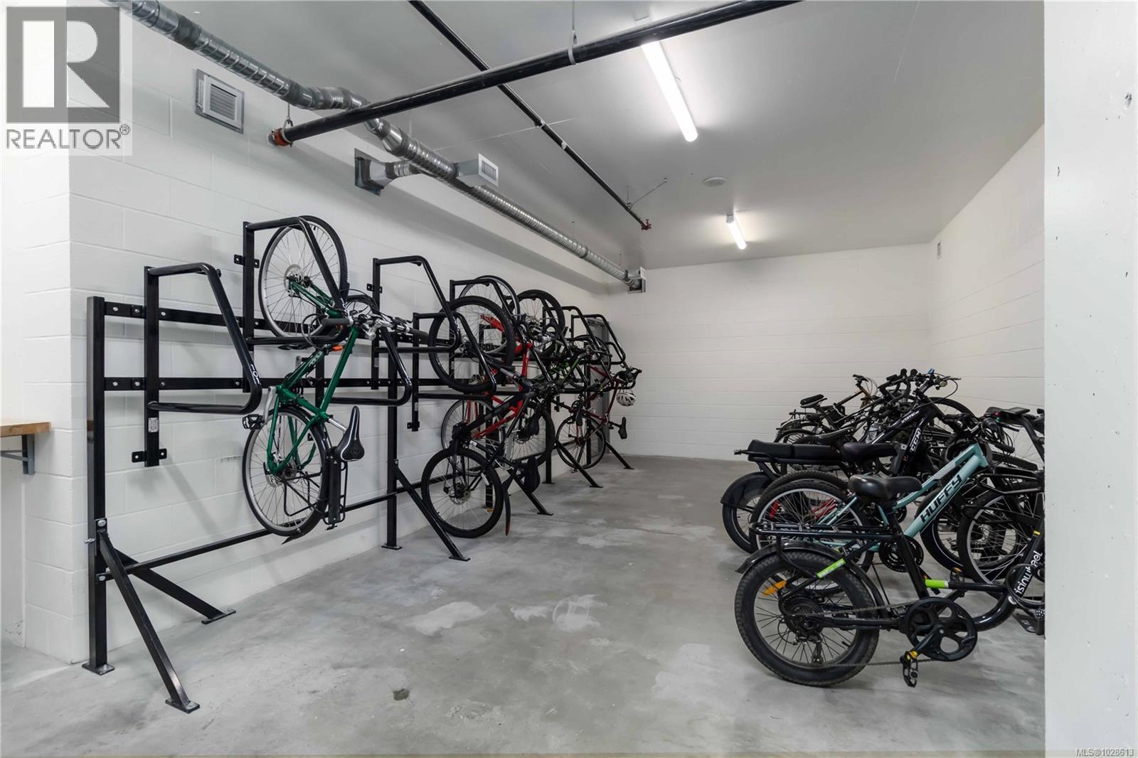 #1206 848 YATES ST - 31