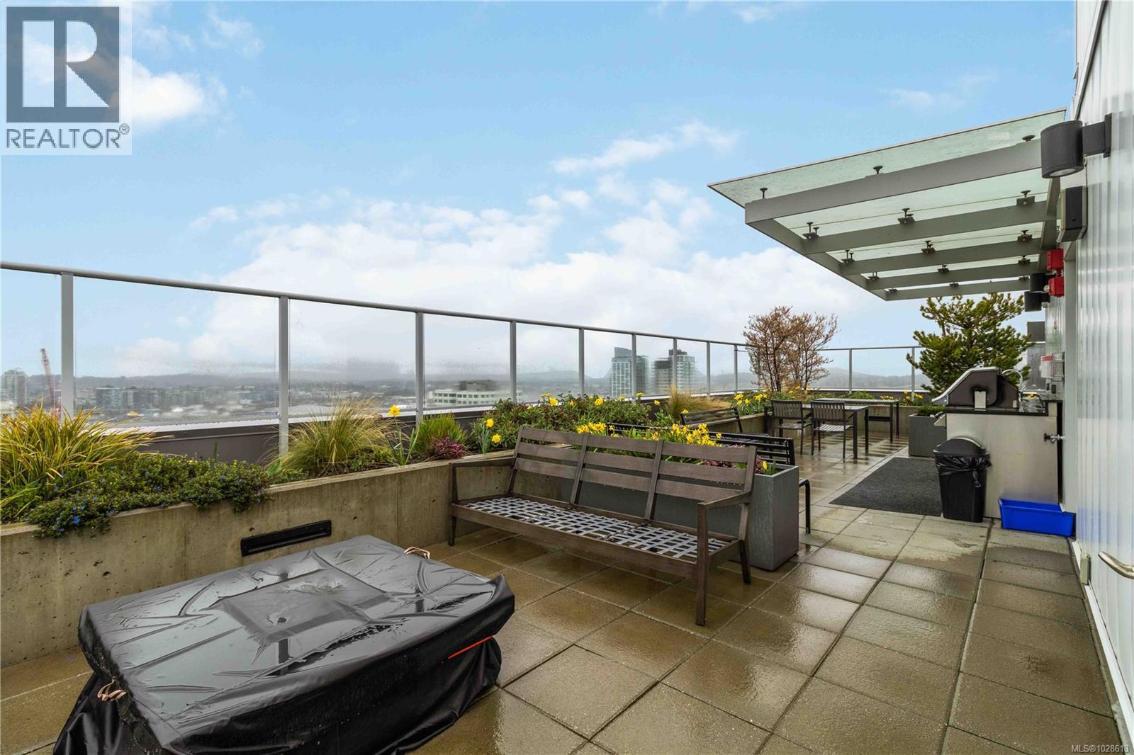 #1206 848 YATES ST - 40