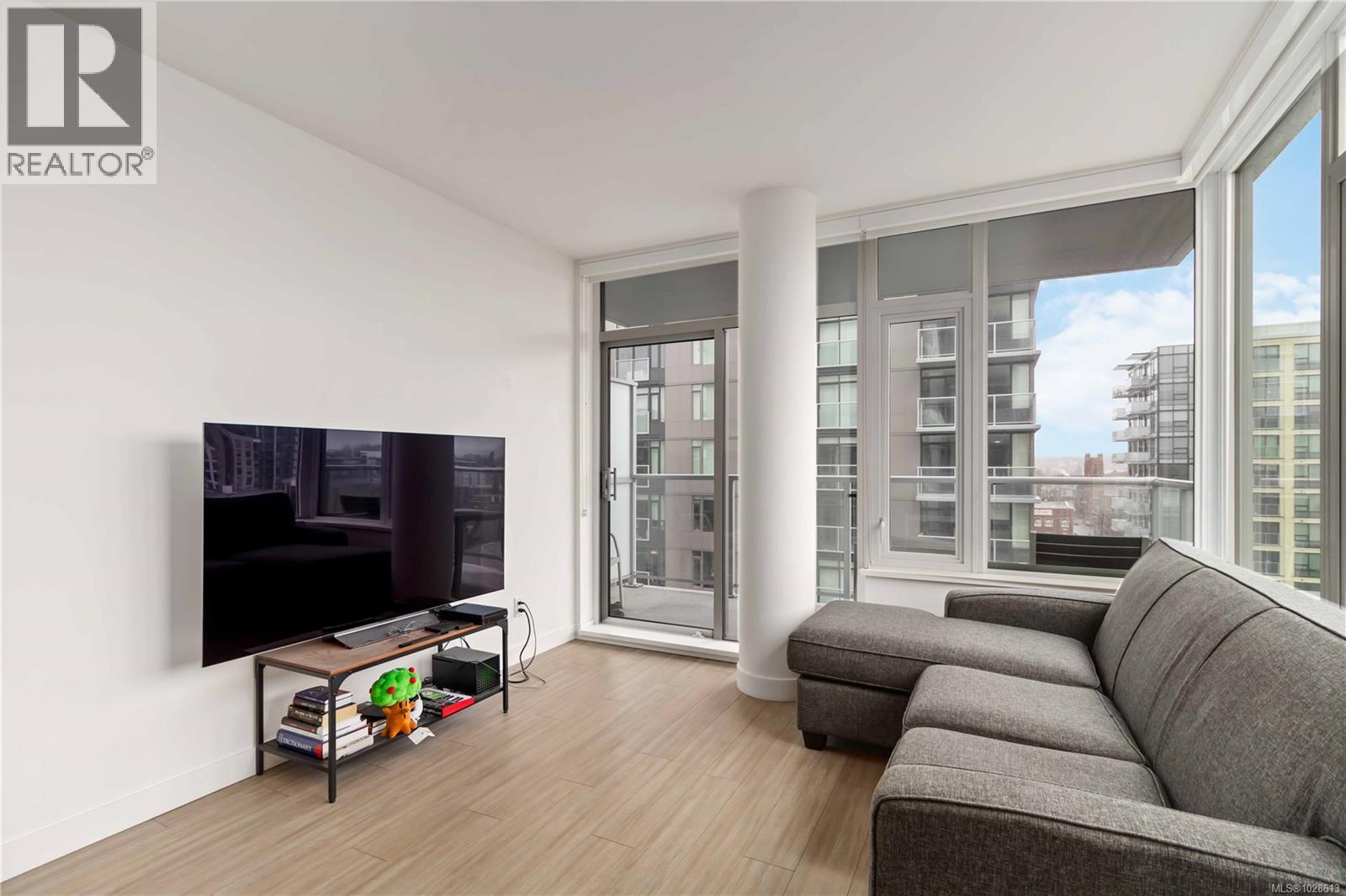 #1206 848 Yates St - 8