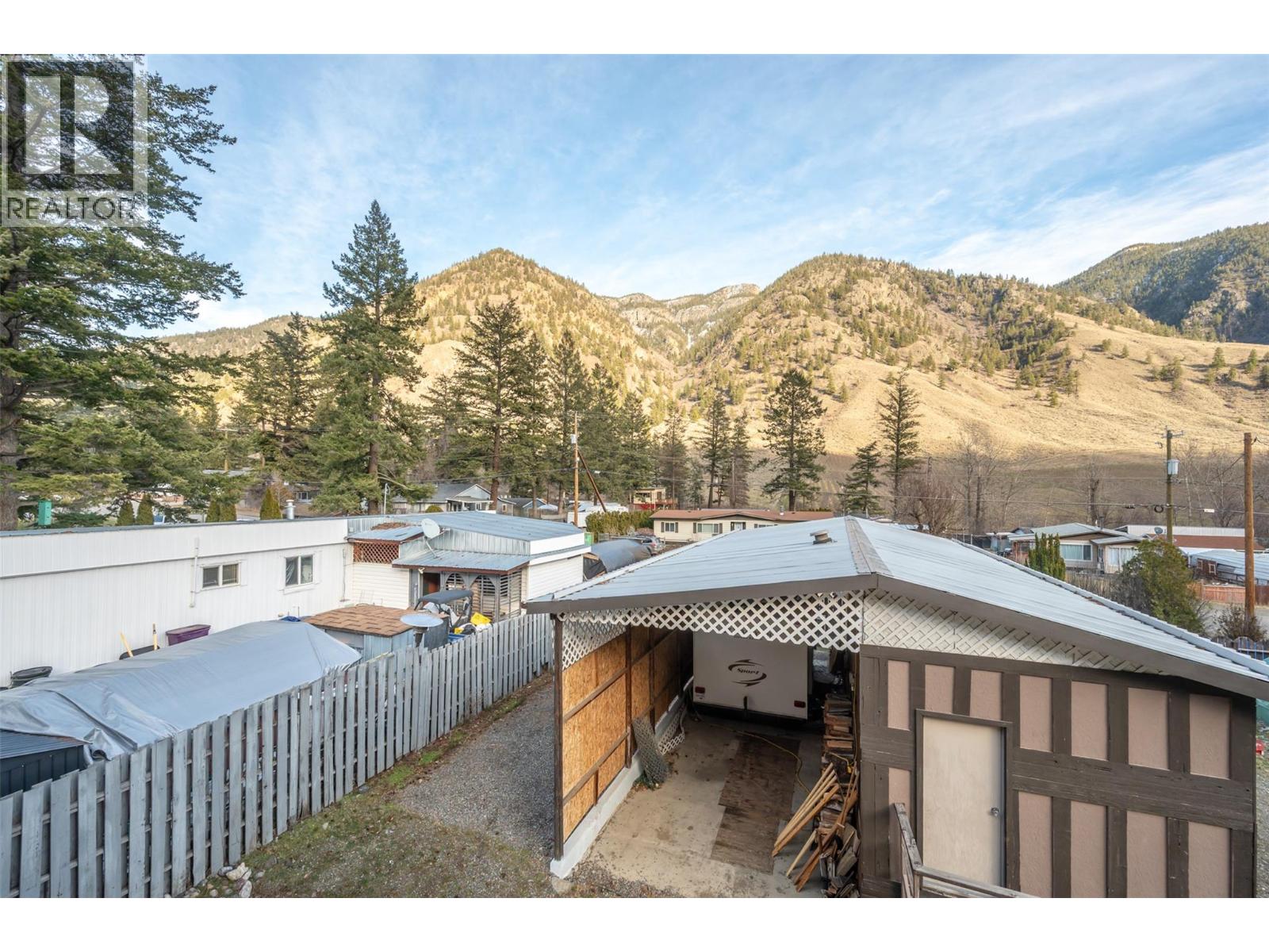 1436 MAIN Street, Keremeos