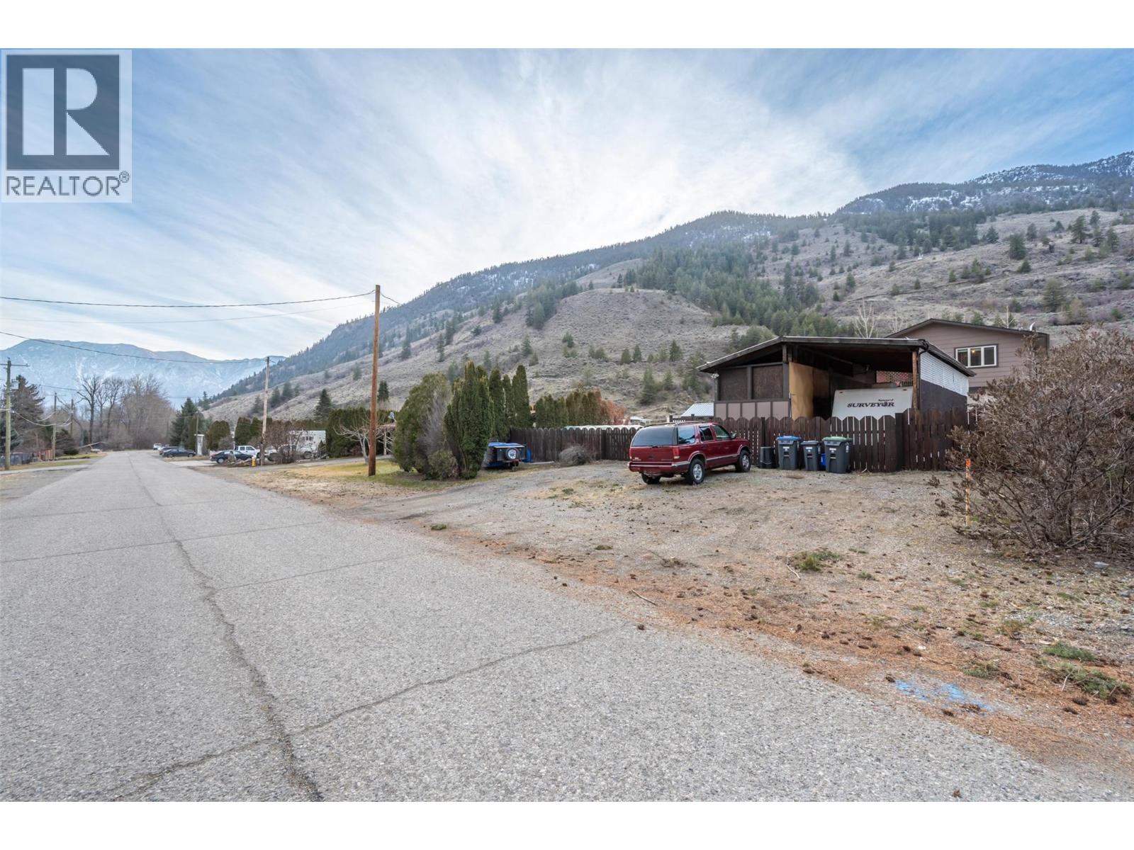 1436 MAIN Street, Keremeos