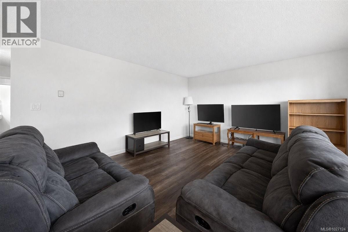 #302 1000 ESQUIMALT RD - 16