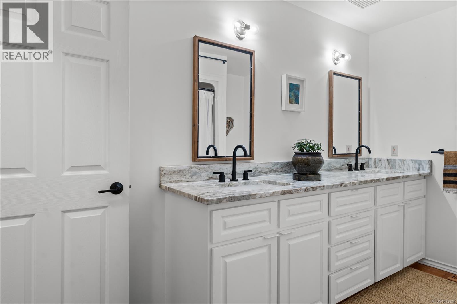 765 HORSESHOE RD - 13