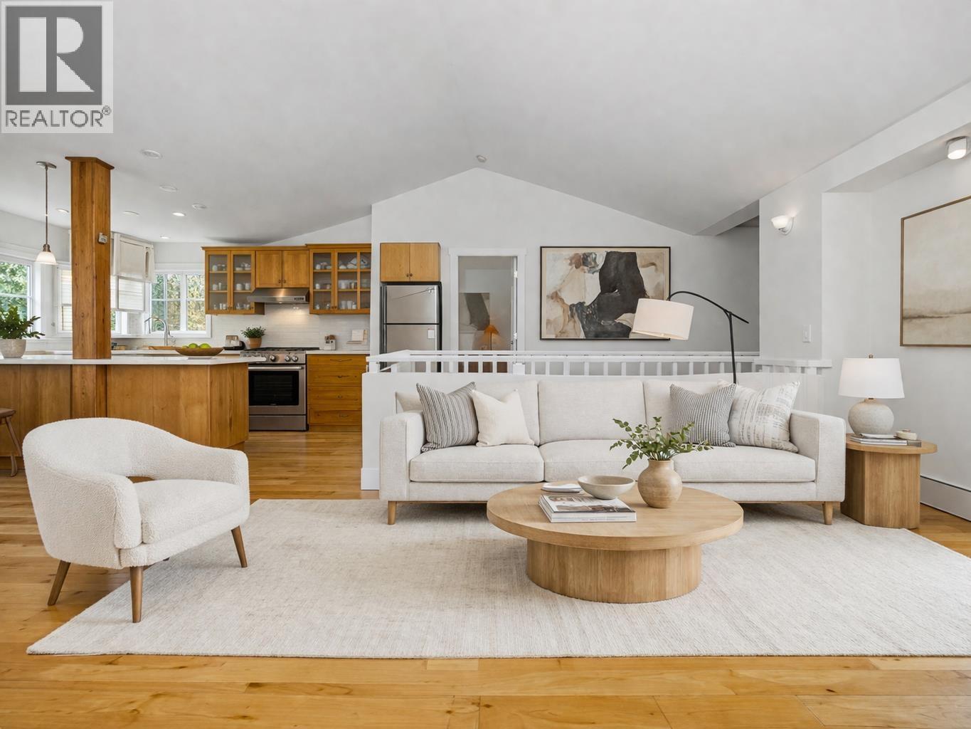 6245 NELSON AVENUE, West Vancouver