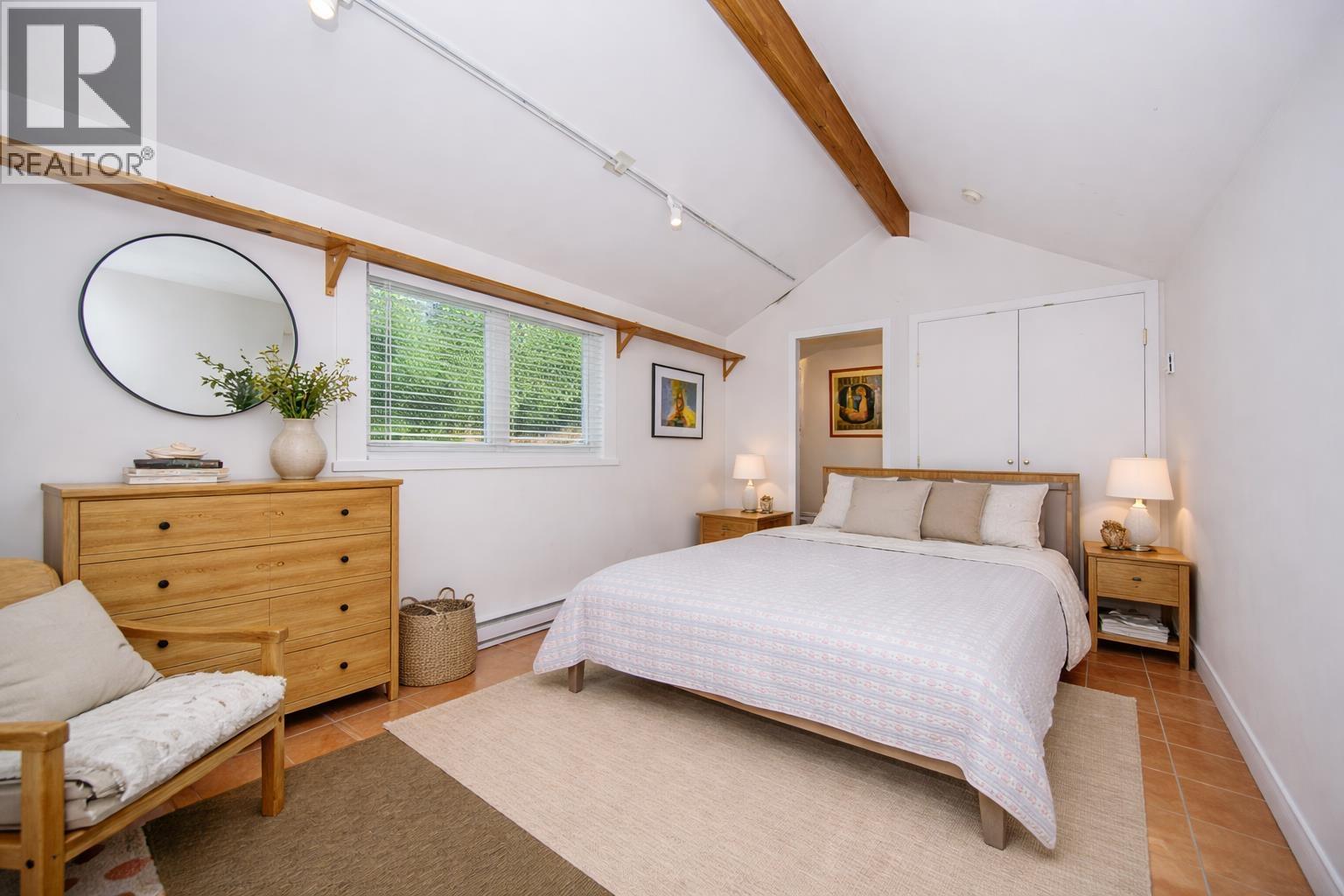 6245 NELSON AVENUE, West Vancouver