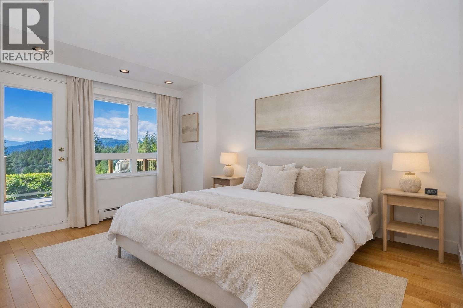 6245 NELSON AVENUE, West Vancouver