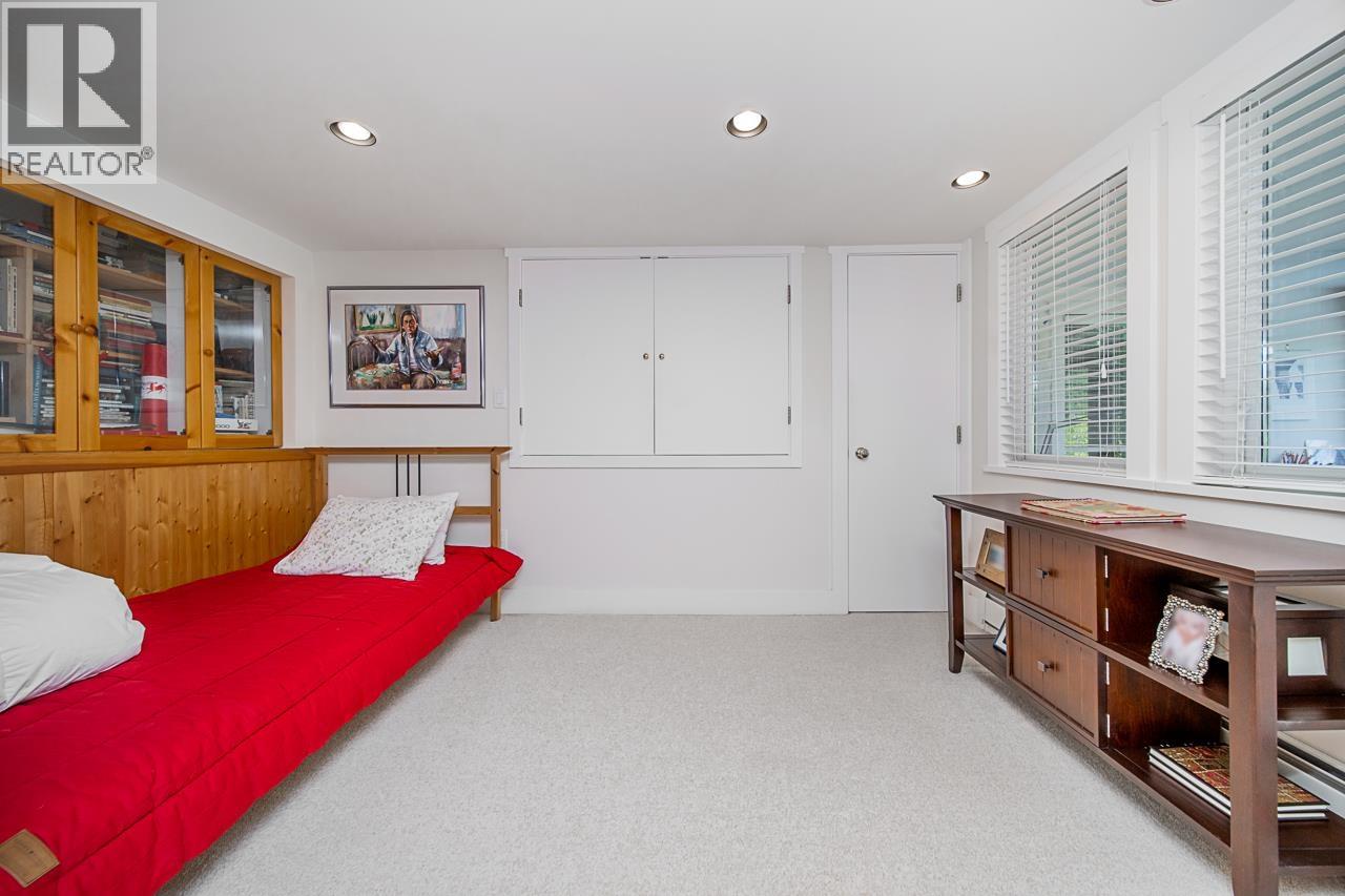 6245 NELSON AVENUE, West Vancouver