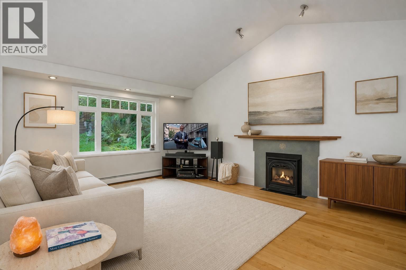 6245 NELSON AVENUE, West Vancouver