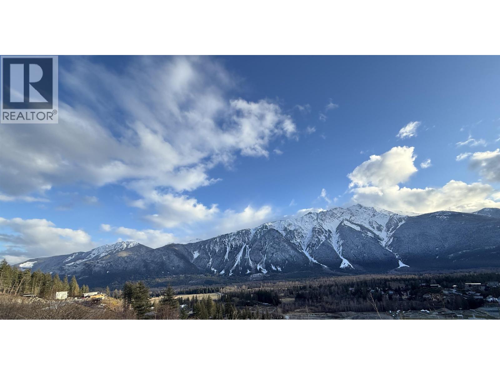 1508 WHITE CAP CRESCENT, Pemberton