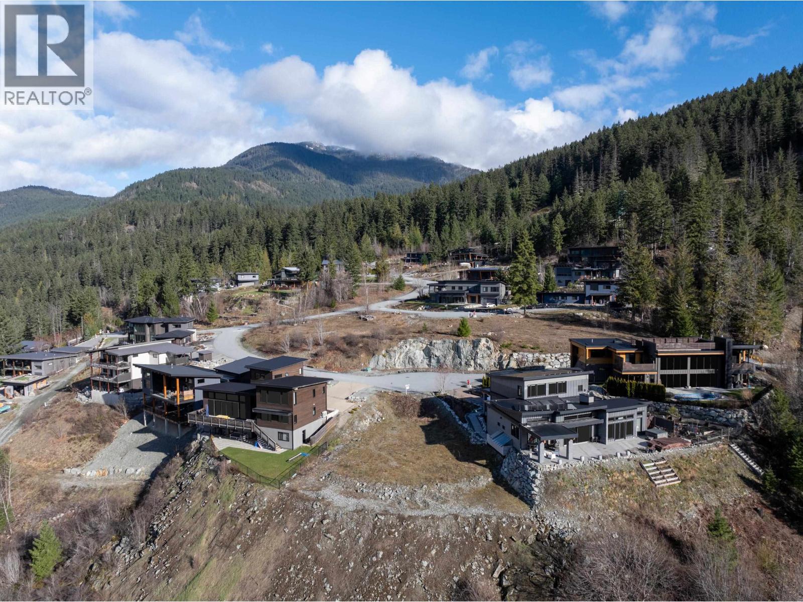 1508 WHITE CAP CRESCENT, Pemberton