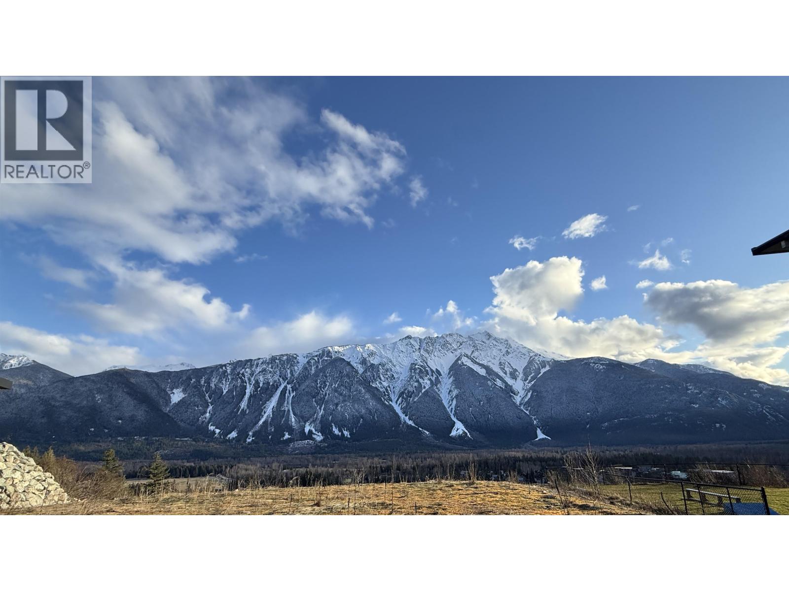 1508 WHITE CAP CRESCENT, Pemberton