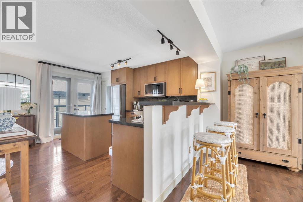 Single Family House 3 Level for Sale in  Aspen Hills Terrace SW Aspen Woods Calgary 