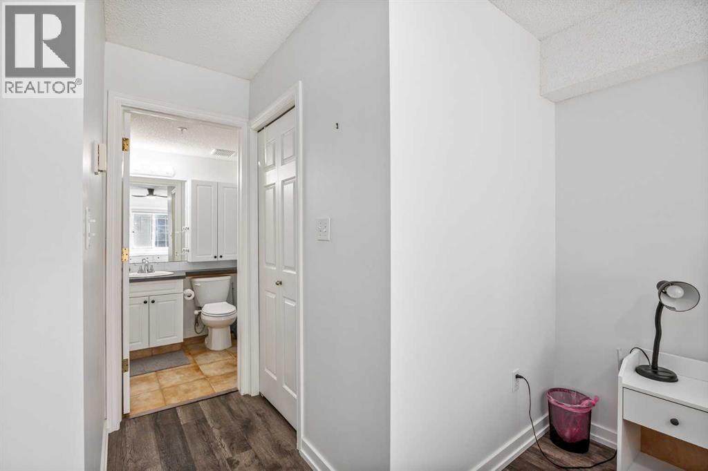 Single Family House for Sale in    Avenue SW Downtown Commercial Core Calgary 