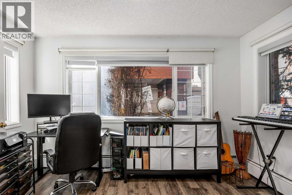 Single Family House for Sale in    Avenue SW Downtown Commercial Core Calgary 