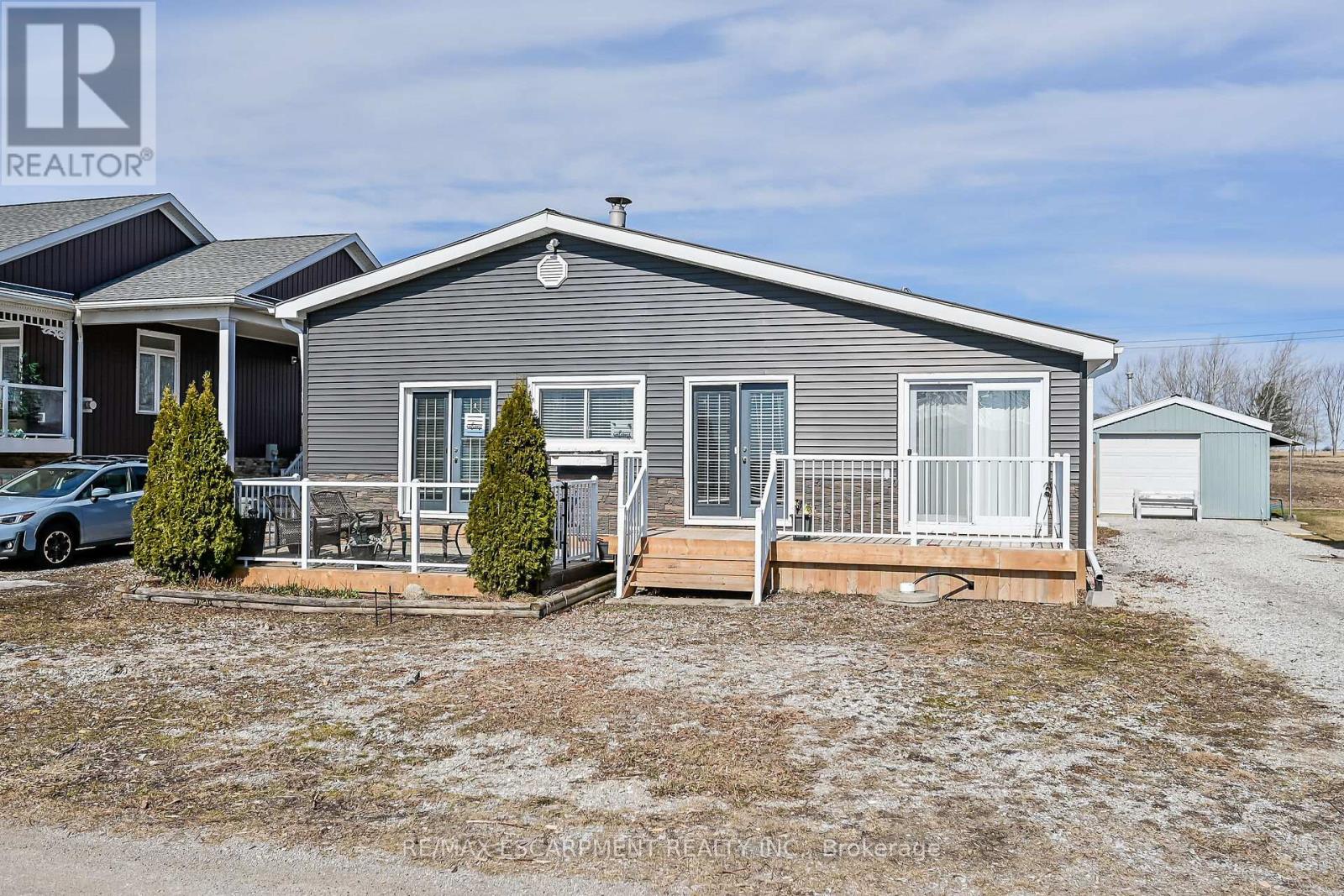 87 LAKESHORE ROAD - 1