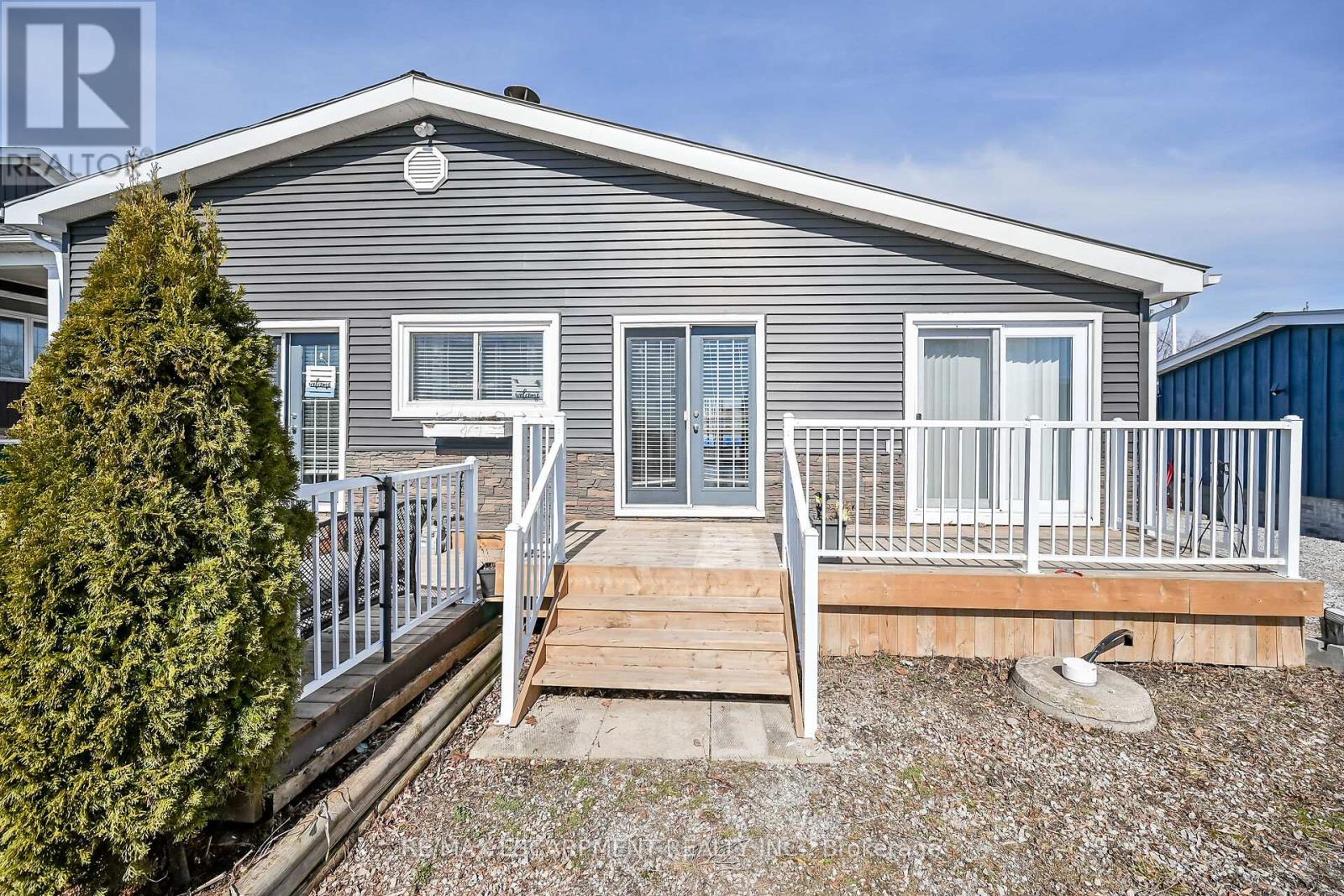 87 LAKESHORE ROAD - 2