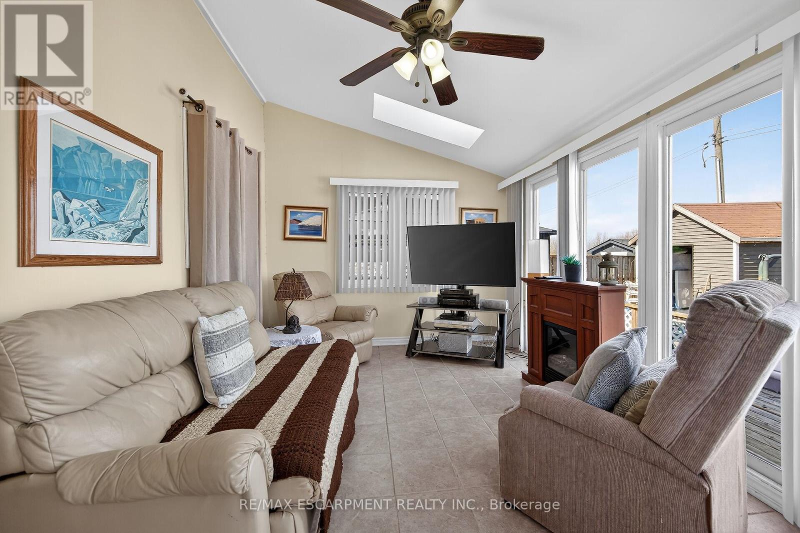 87 LAKESHORE ROAD - 27