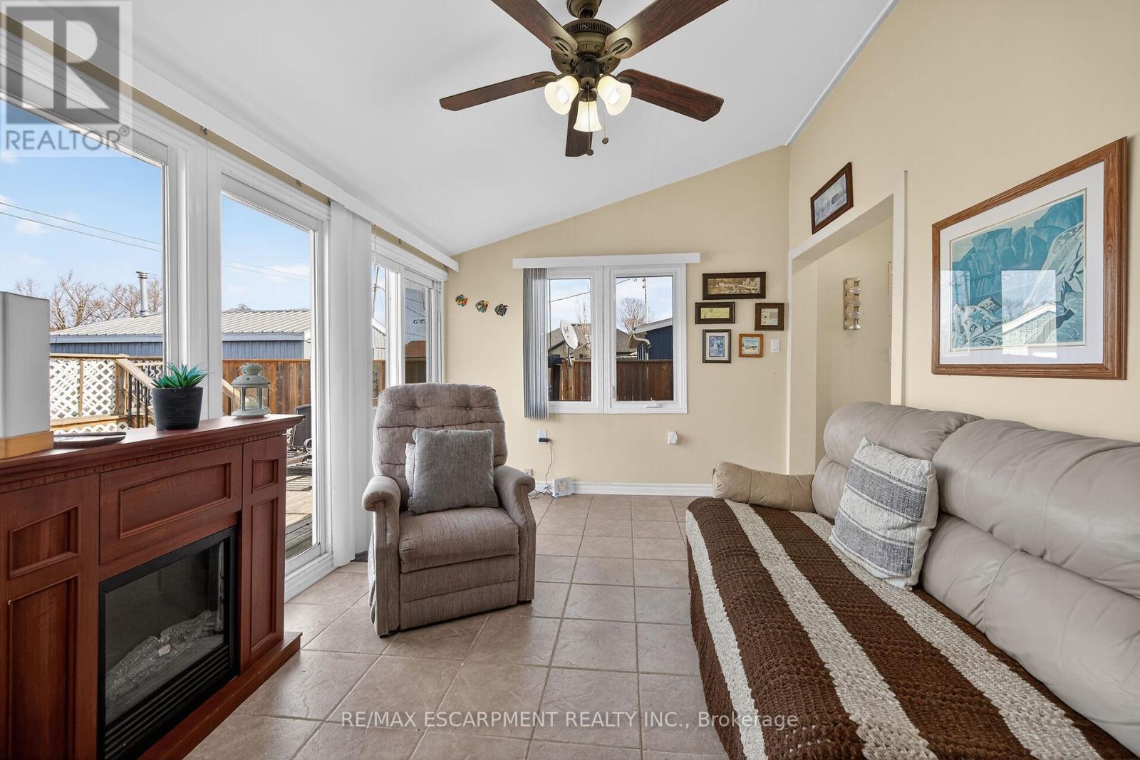 87 LAKESHORE ROAD - 28