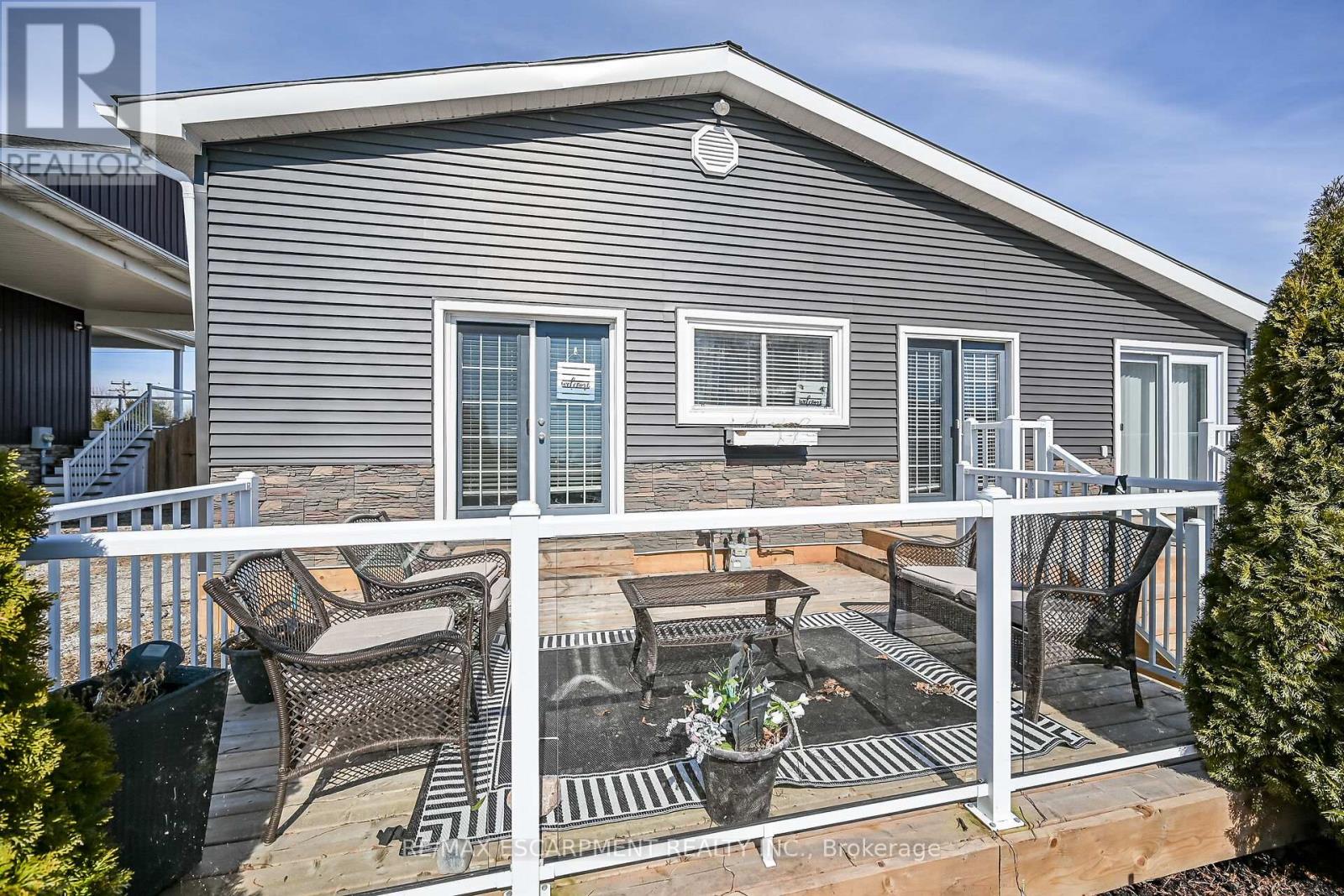 87 LAKESHORE ROAD - 4