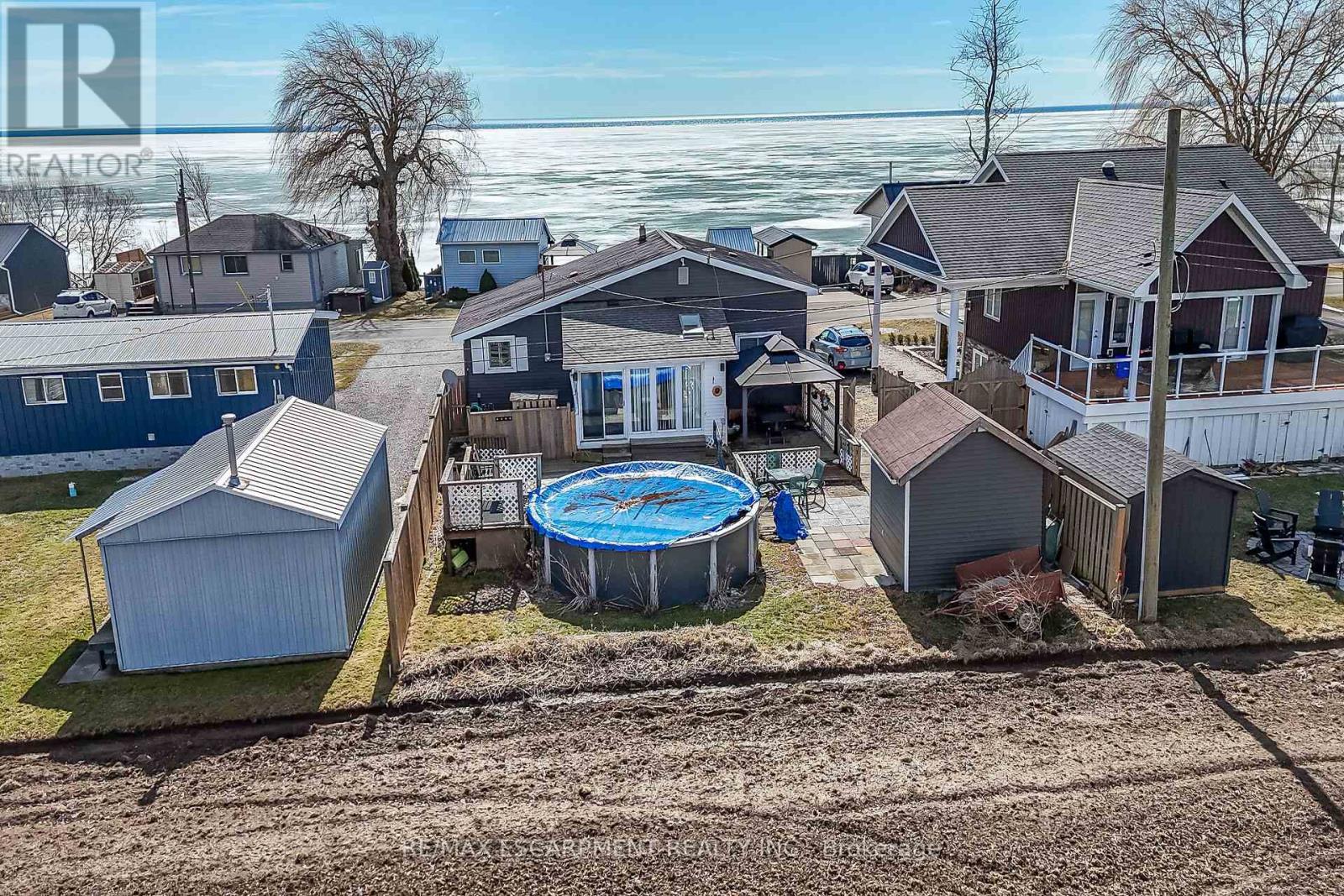 87 LAKESHORE ROAD - 41