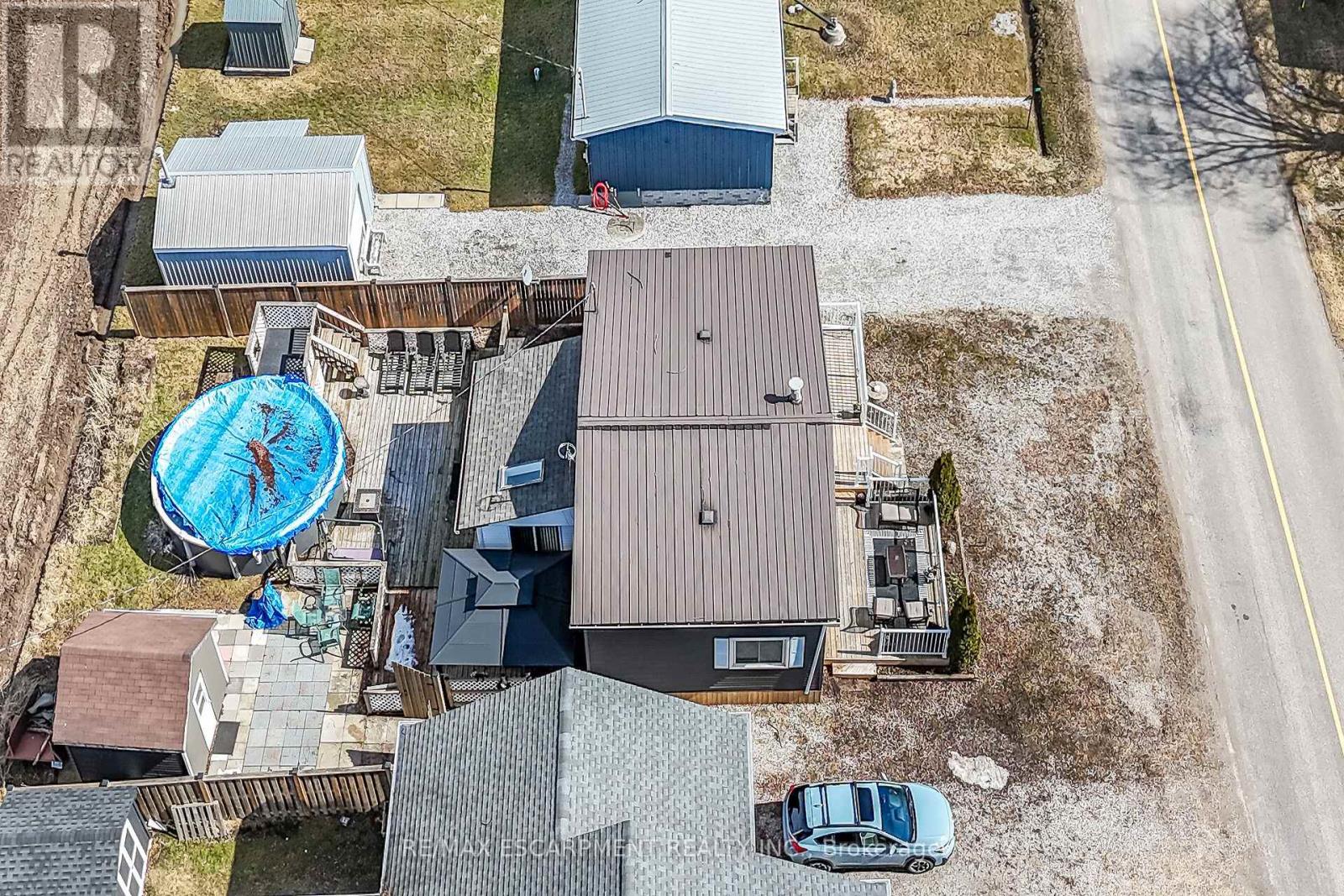 87 LAKESHORE ROAD - 45