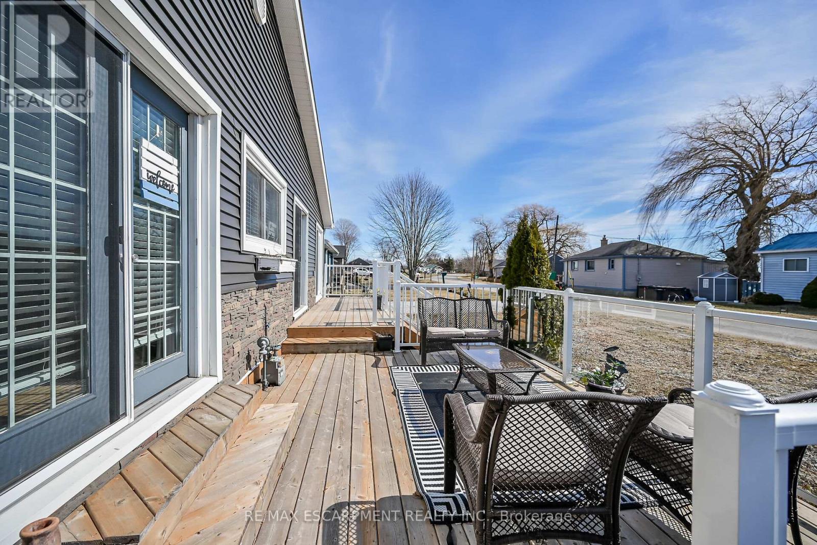 87 LAKESHORE ROAD - 5
