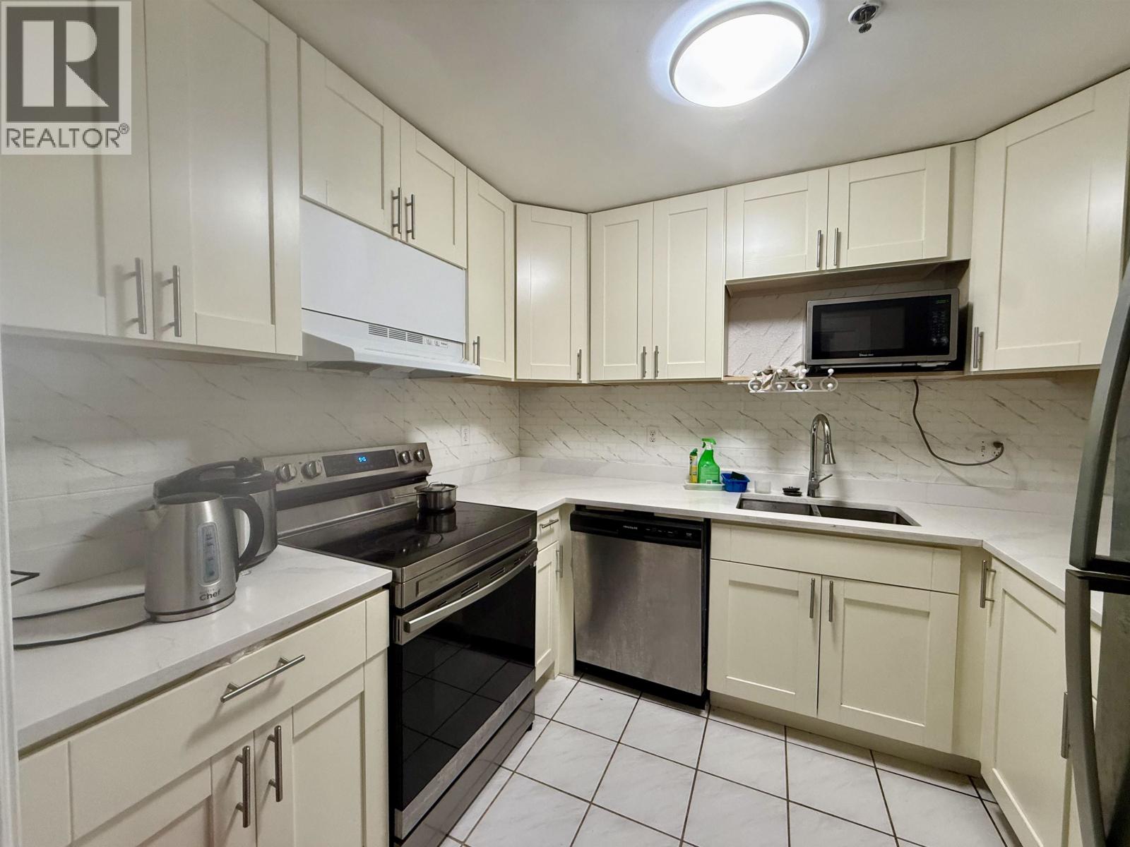 #105-7288 NO. 3 Road, Richmond