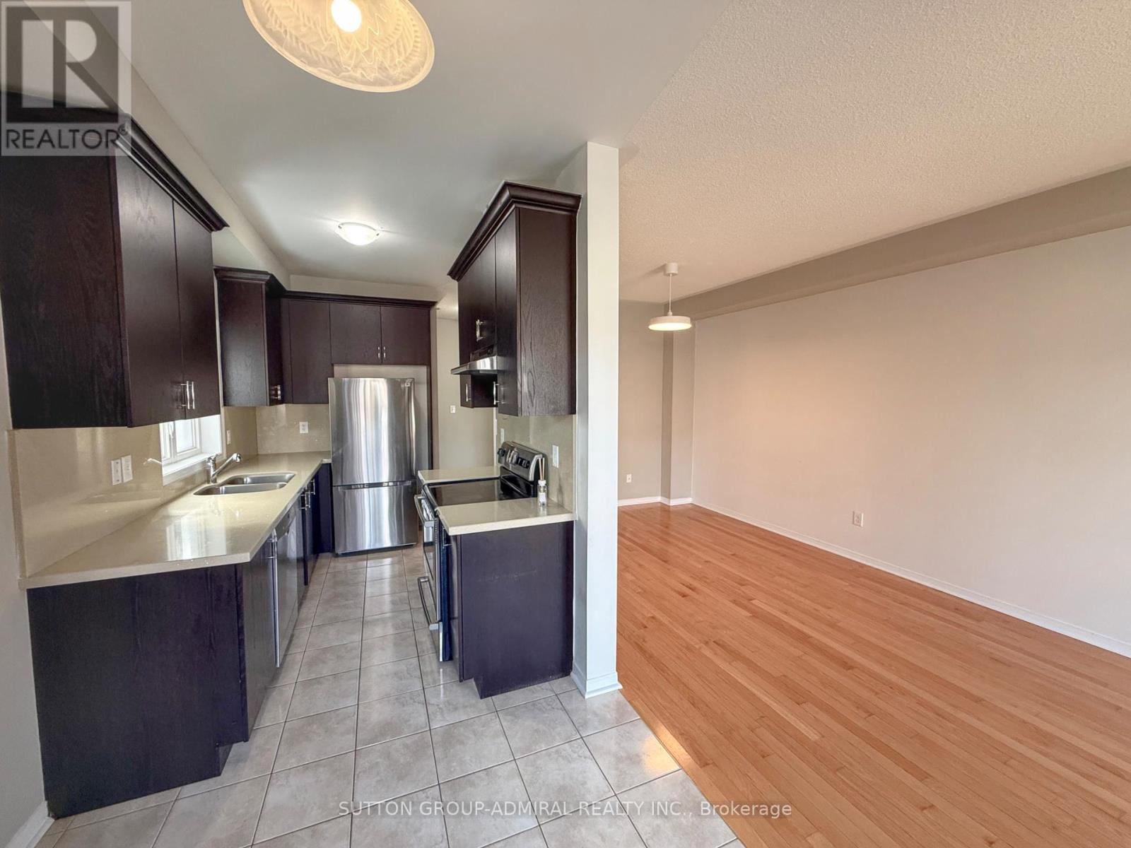 Single Family House for Sale in  WHITE SPRUCE CRESCENT Vaughan (Patterson) 