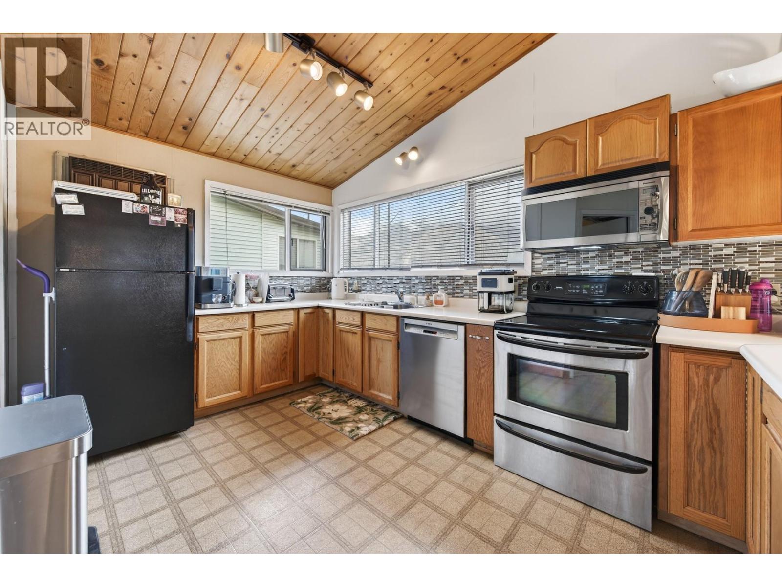 359 MOUNTAINVIEW Road, Lillooet