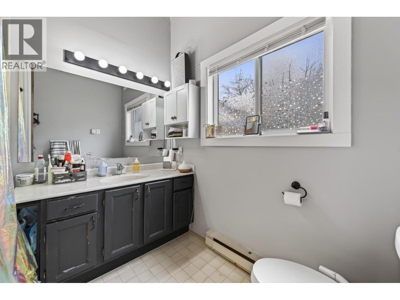 359 MOUNTAINVIEW Road, Lillooet