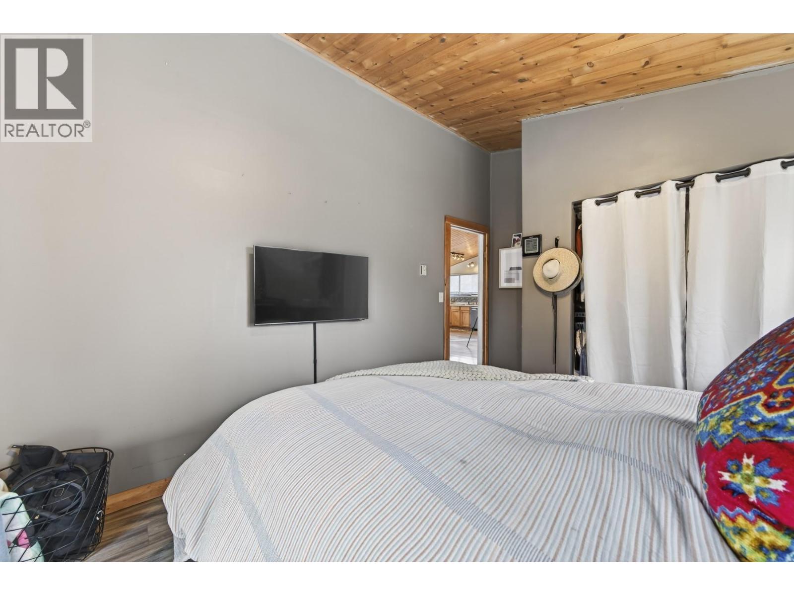 359 MOUNTAINVIEW Road, Lillooet