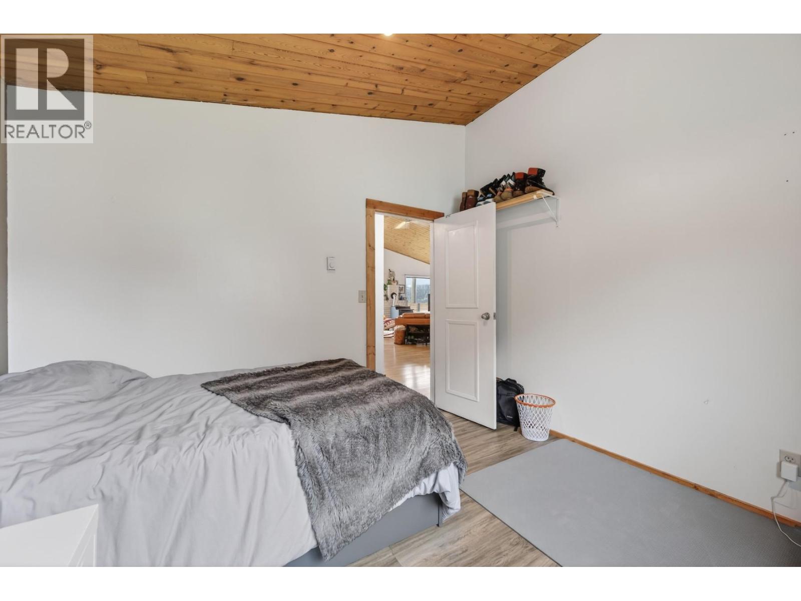 359 MOUNTAINVIEW Road, Lillooet