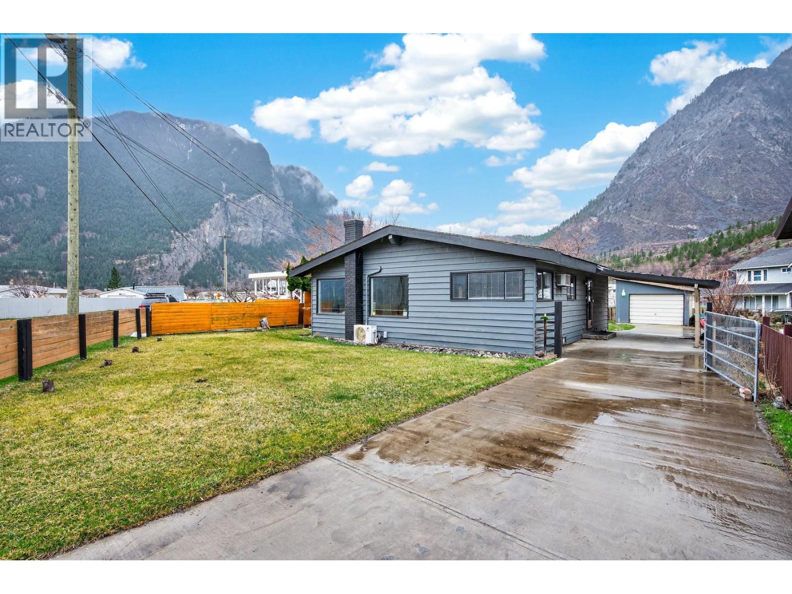359 MOUNTAINVIEW Road, Lillooet