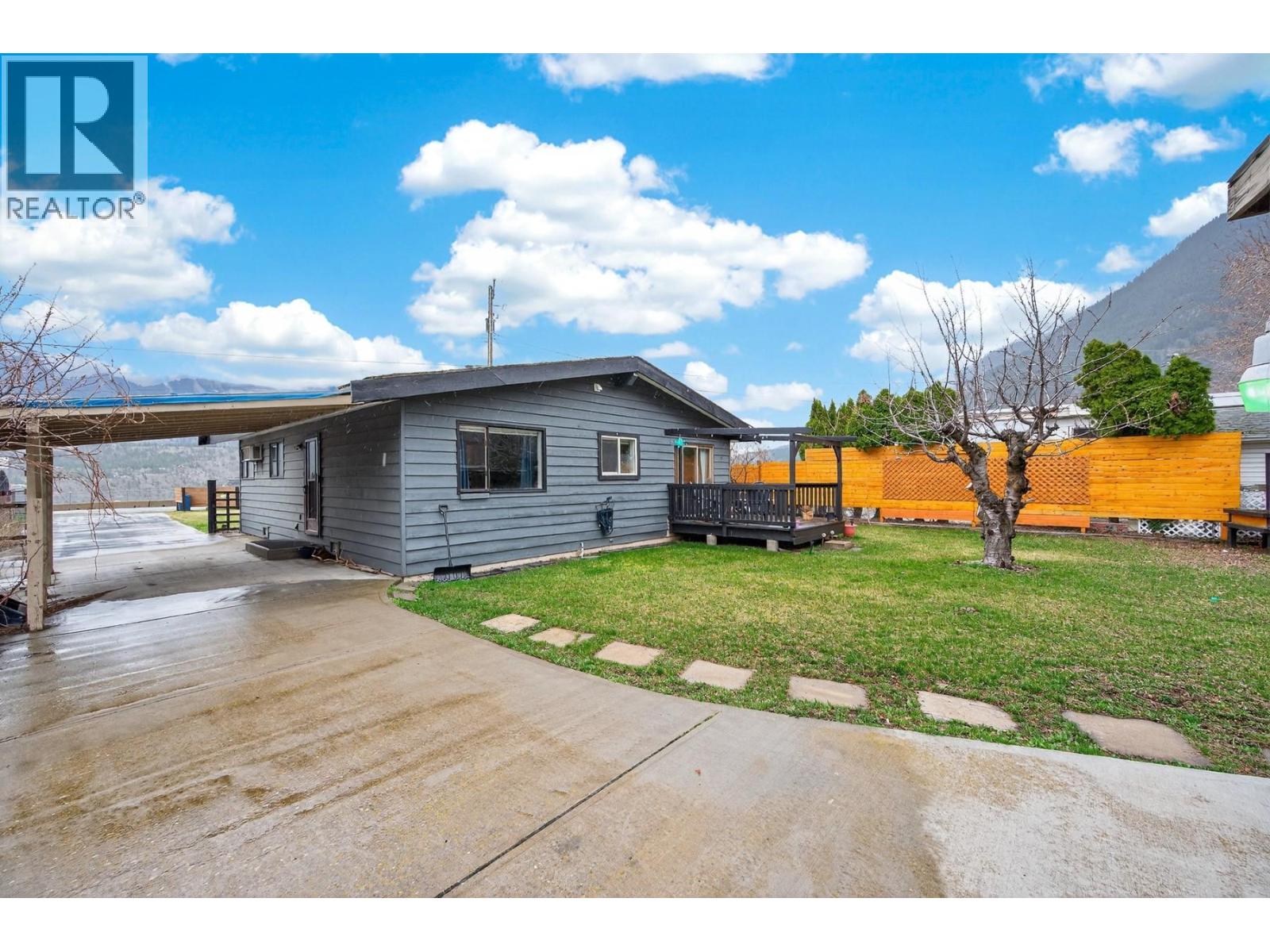 359 MOUNTAINVIEW Road, Lillooet