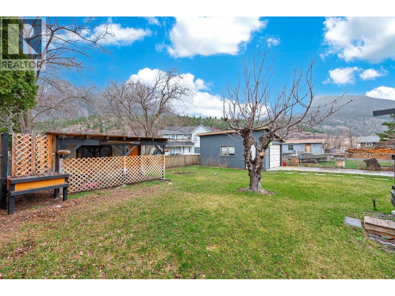 359 MOUNTAINVIEW Road, Lillooet