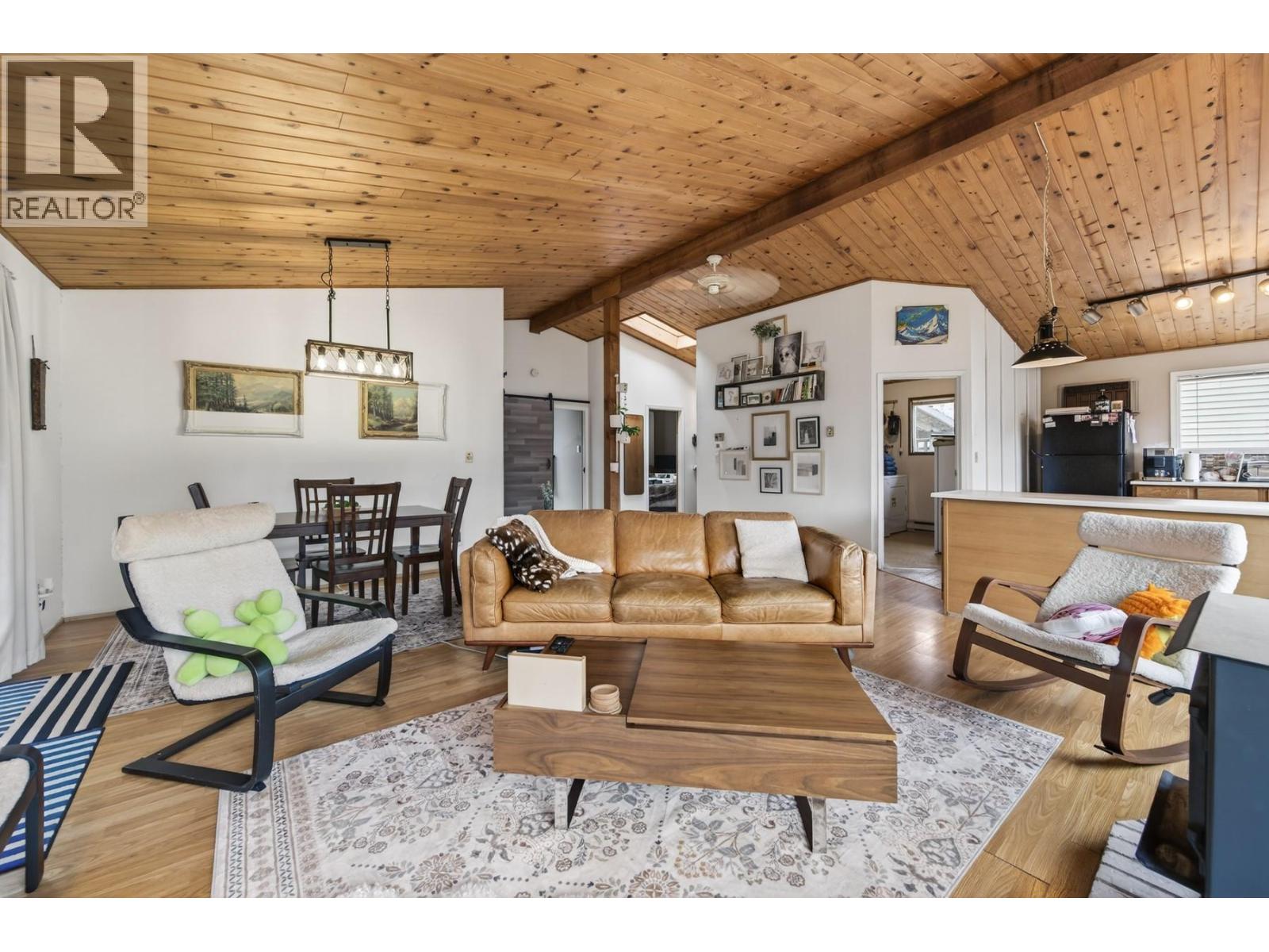 359 MOUNTAINVIEW Road, Lillooet