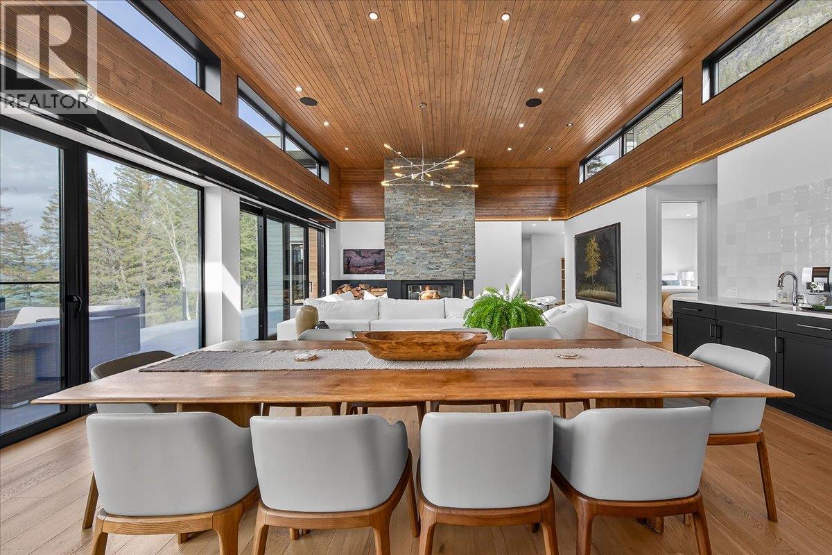  8799 GRAINGER Road, Canal Flats