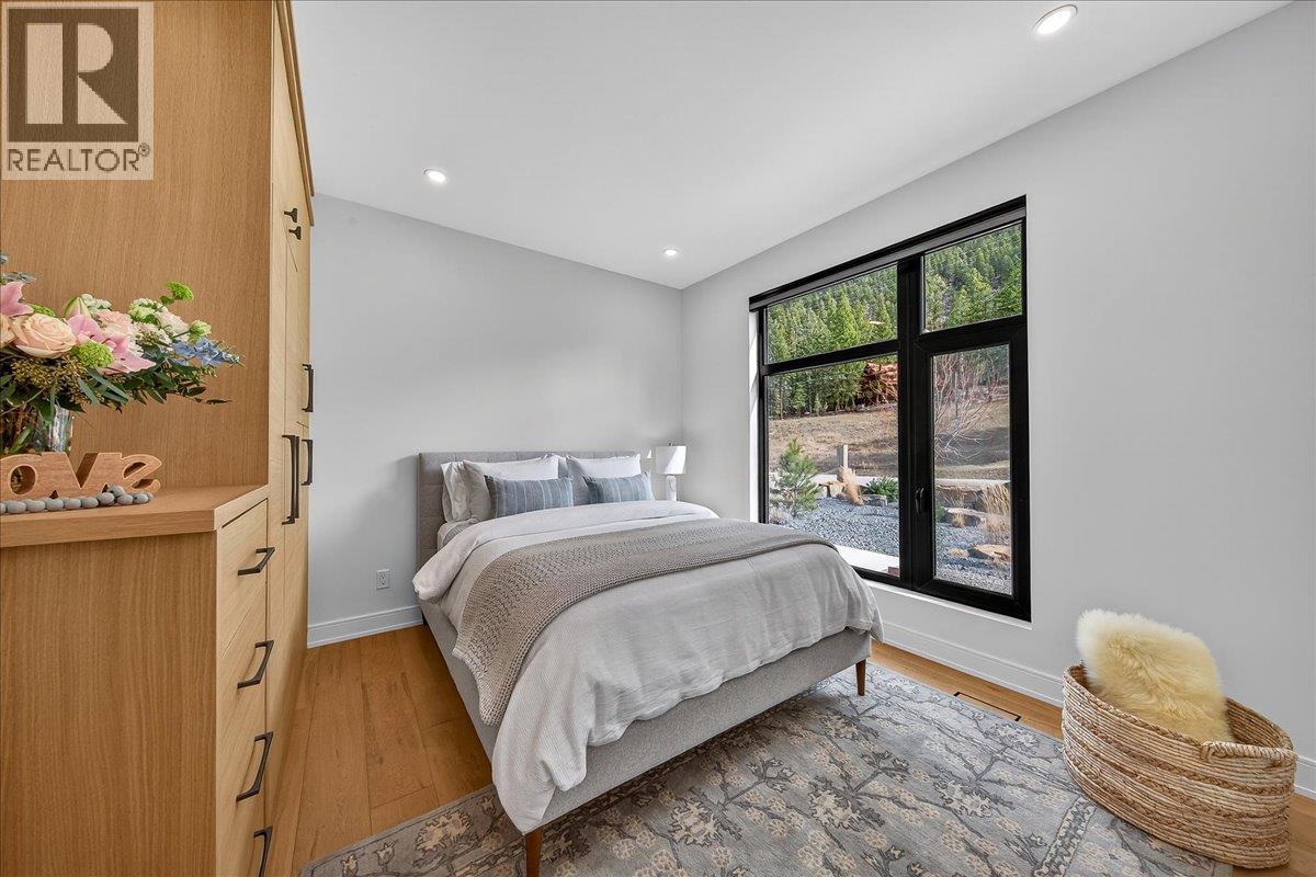  8799 GRAINGER Road, Canal Flats