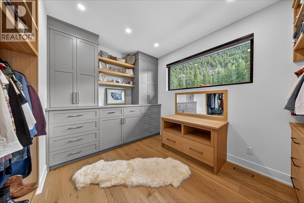  8799 GRAINGER Road, Canal Flats