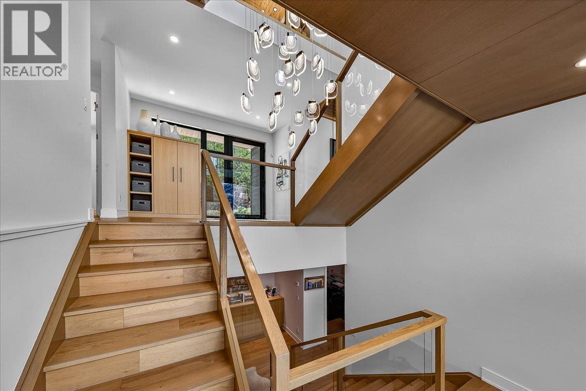  8799 GRAINGER Road, Canal Flats