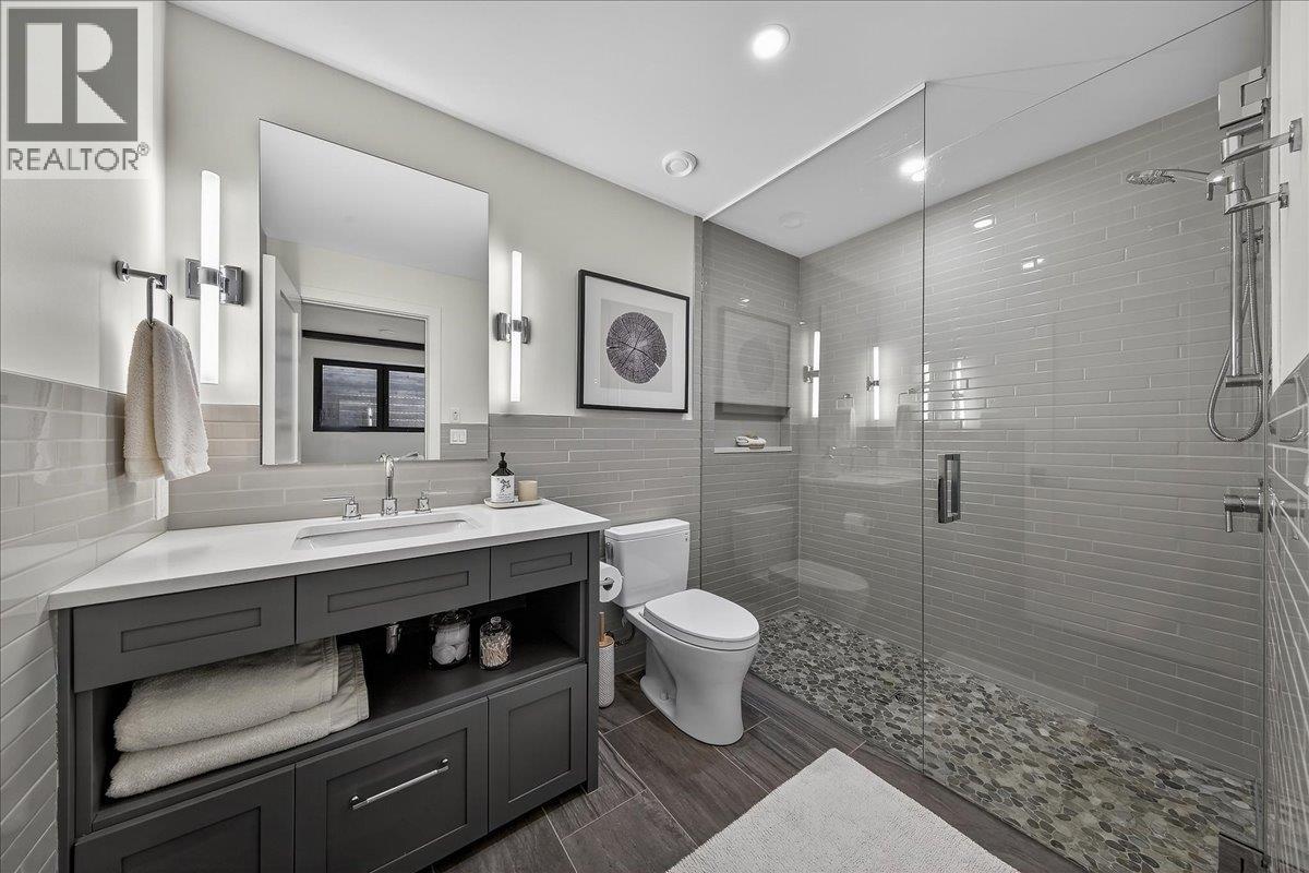  8799 GRAINGER Road, Canal Flats