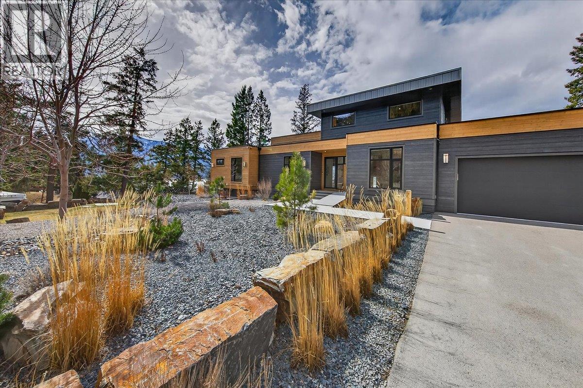  8799 GRAINGER Road, Canal Flats