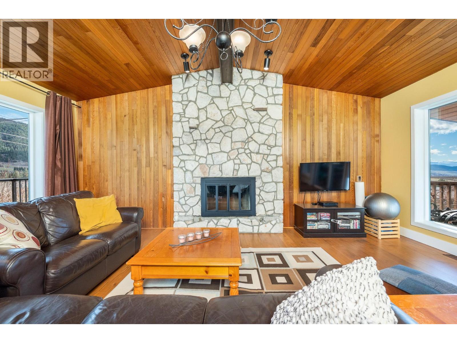 5882 L&A Road, Vernon